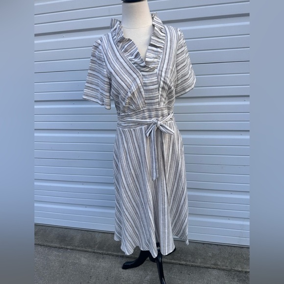 White and Tan Wrap Midi Dress with Cowl Neck and Flutter Sleeves size 10 - Picture 2 of 13